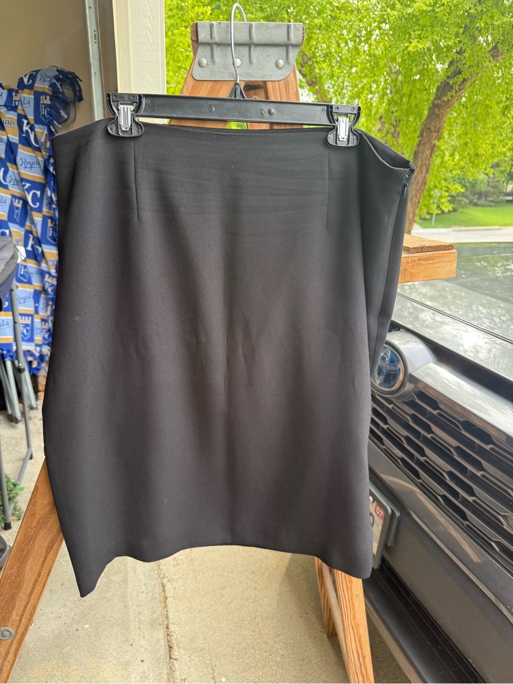 Vince Camuto Classic Black Pencil Skirt